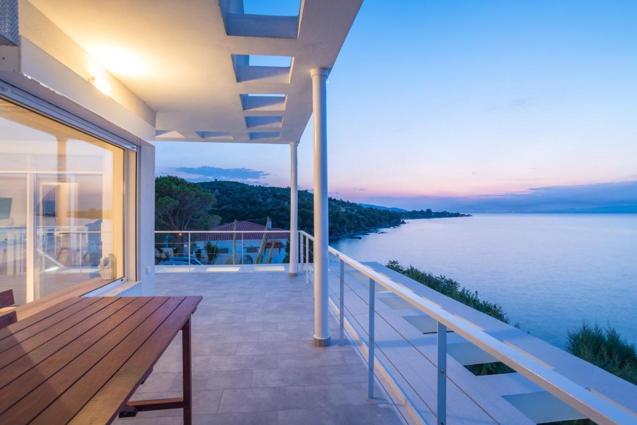 Epipleon Suites Agioi Apostoloi  Exterior foto